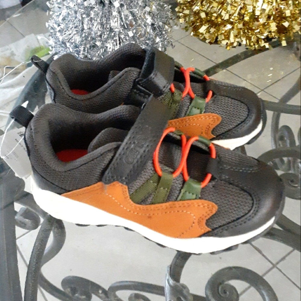 CARTERS SNEAKERS